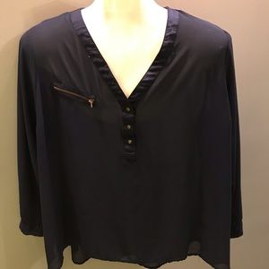 Bogo🛍 Very classy blouse